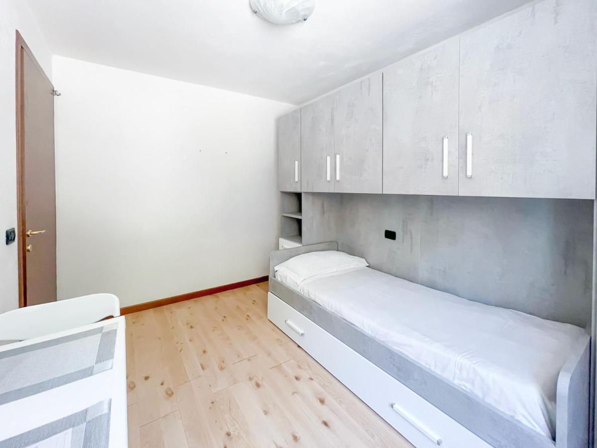Blue House By Design * Bellano