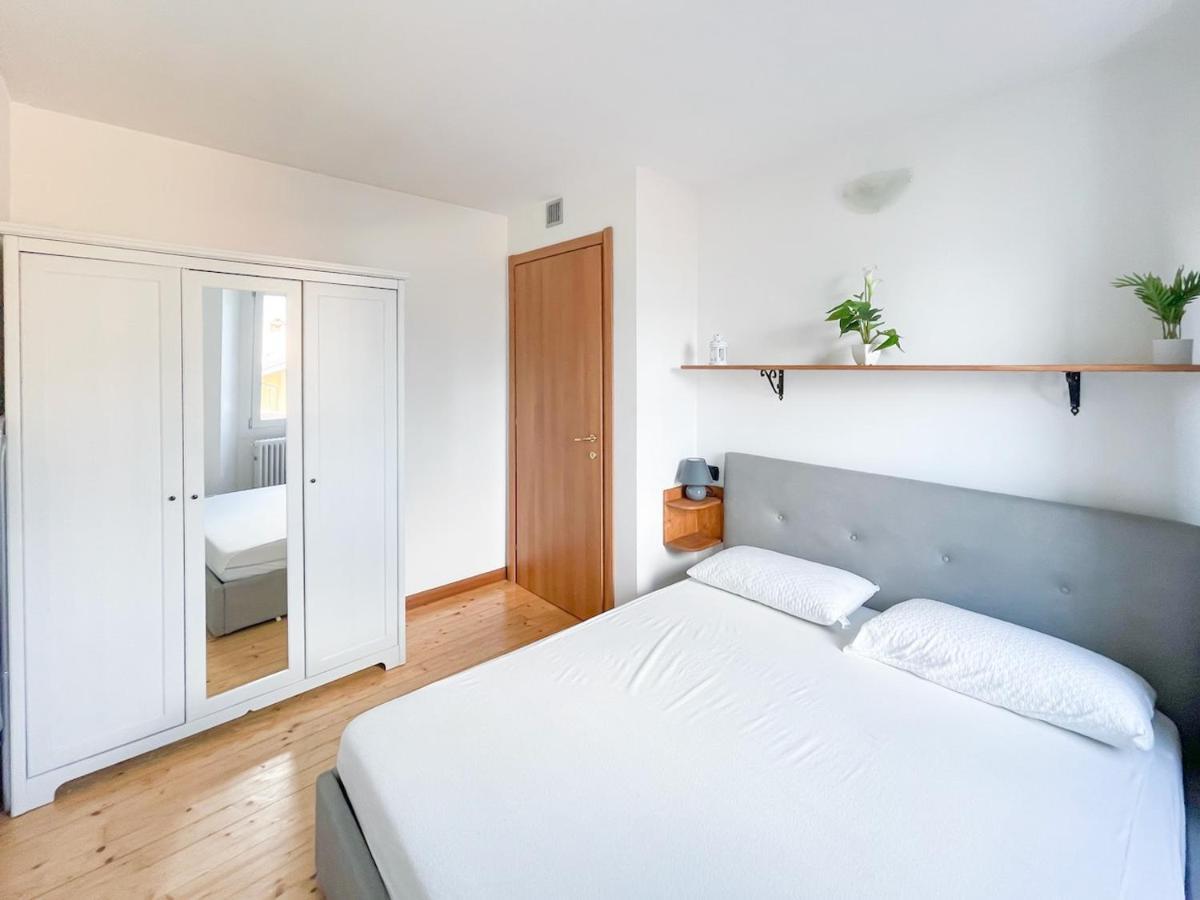 Blue House By Design * Bellano